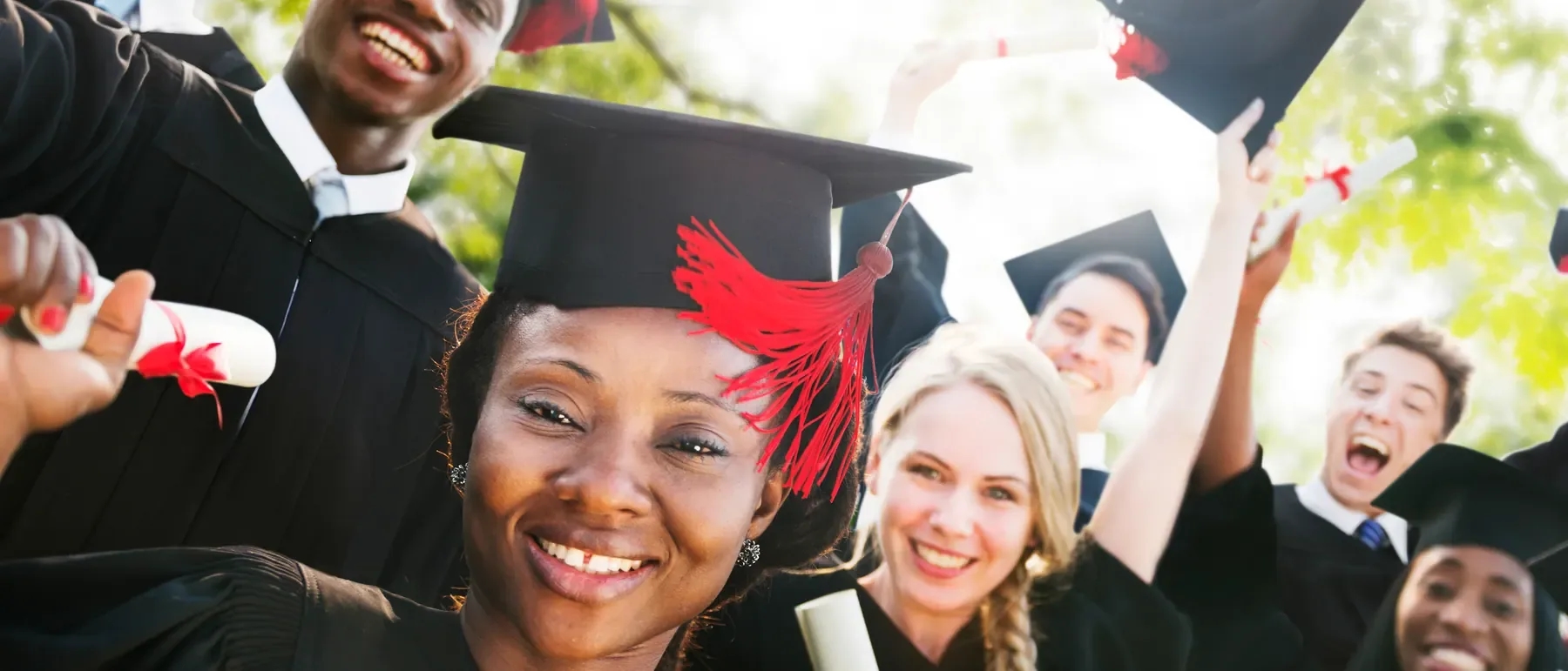 Des diplômés lors d'une cérémonie de remise